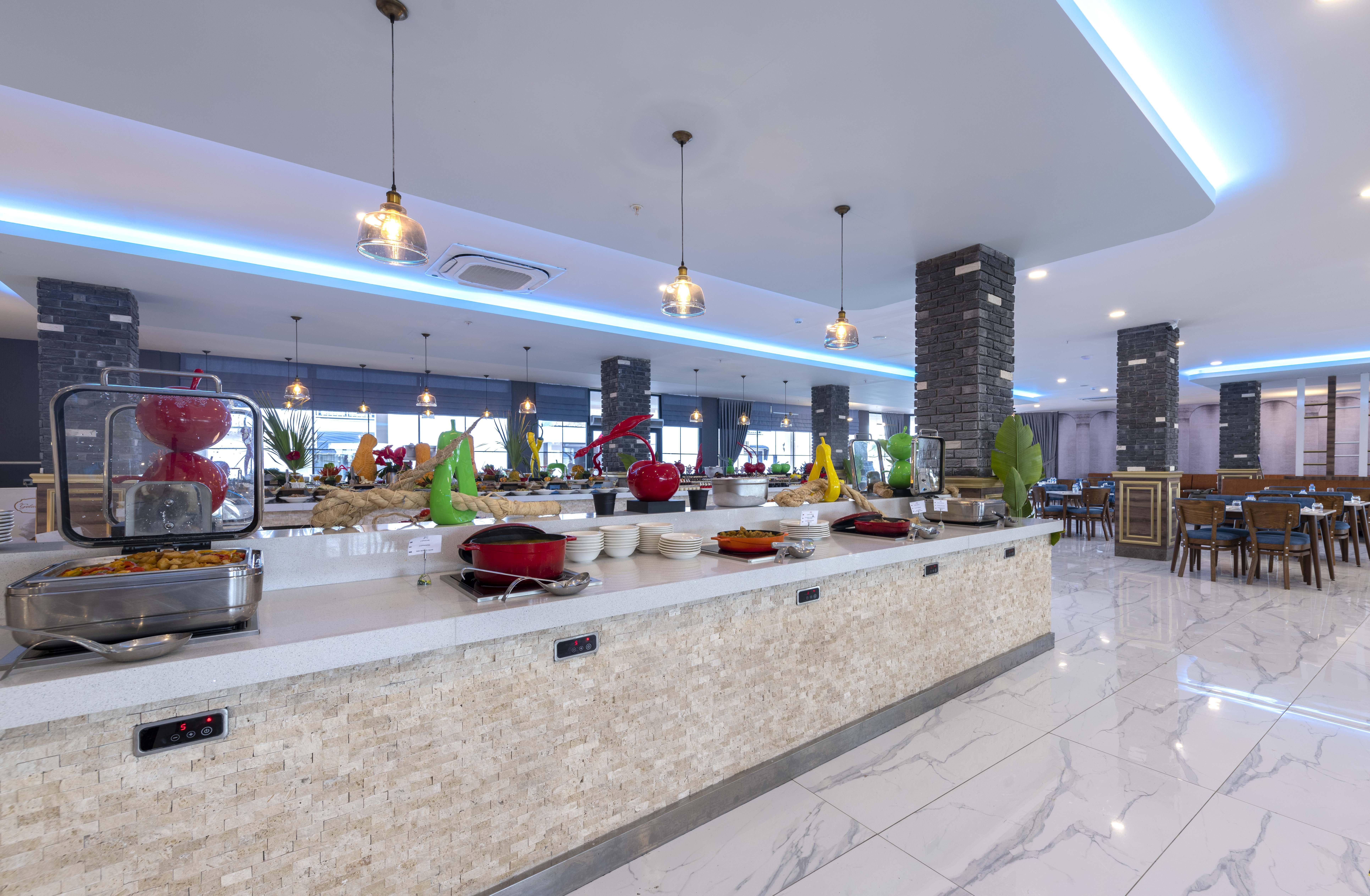 Hotel Royal Towers Lara Antalya Exterior foto